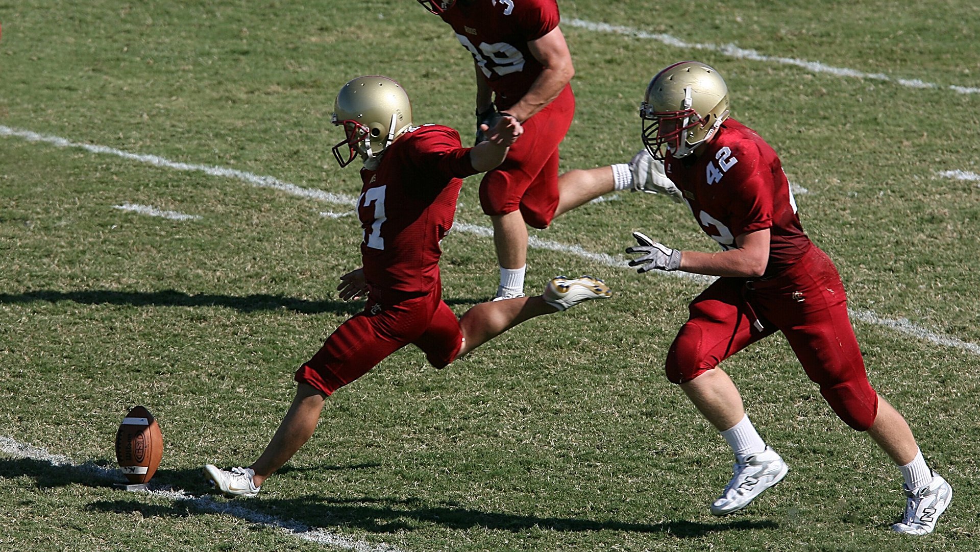 开云体育中国官网-传奇教练的“秘技”——战术思维让球队如虎添翼，传奇足球教练