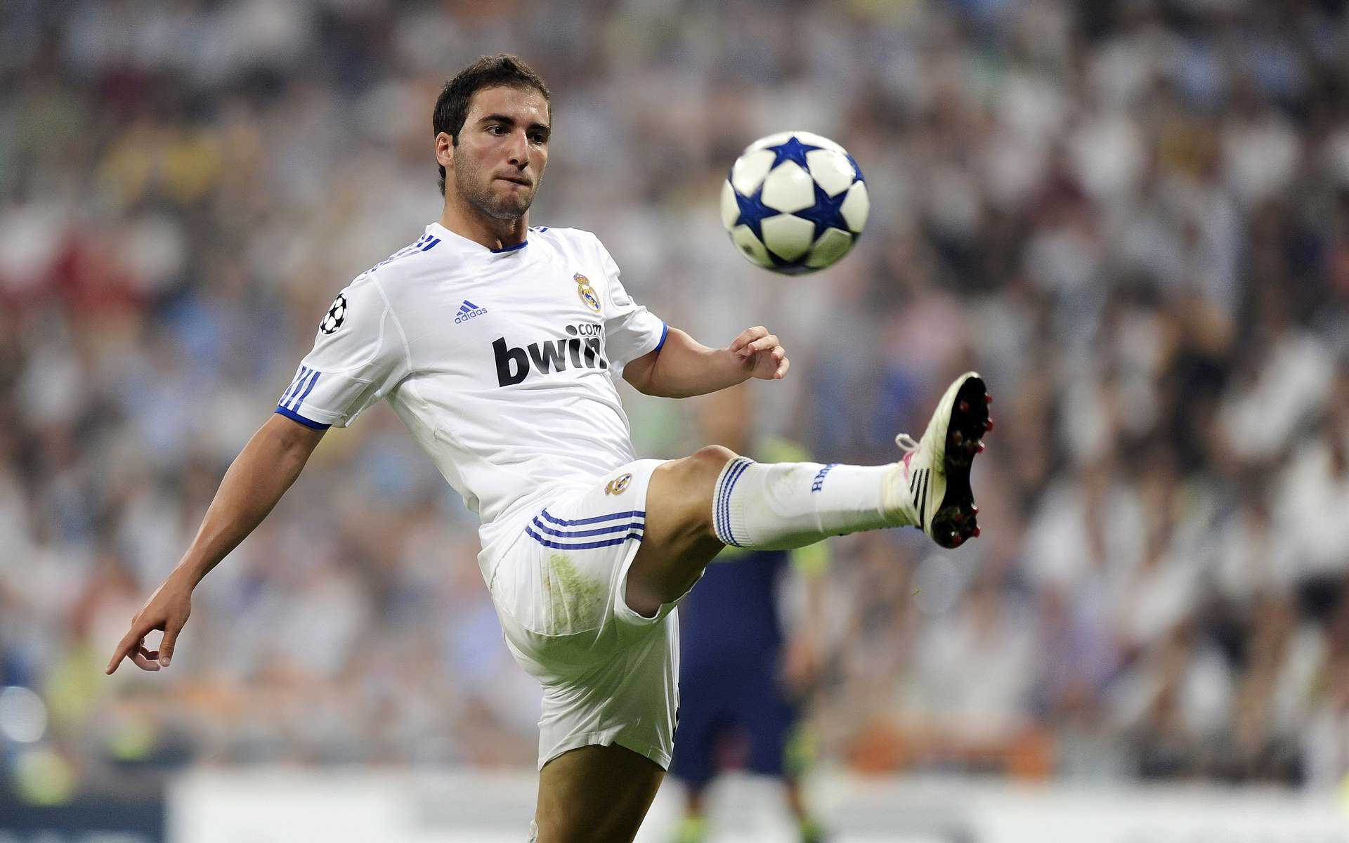 意甲火热开打，明星球员精彩表现不断刷屏，意甲十大巨星