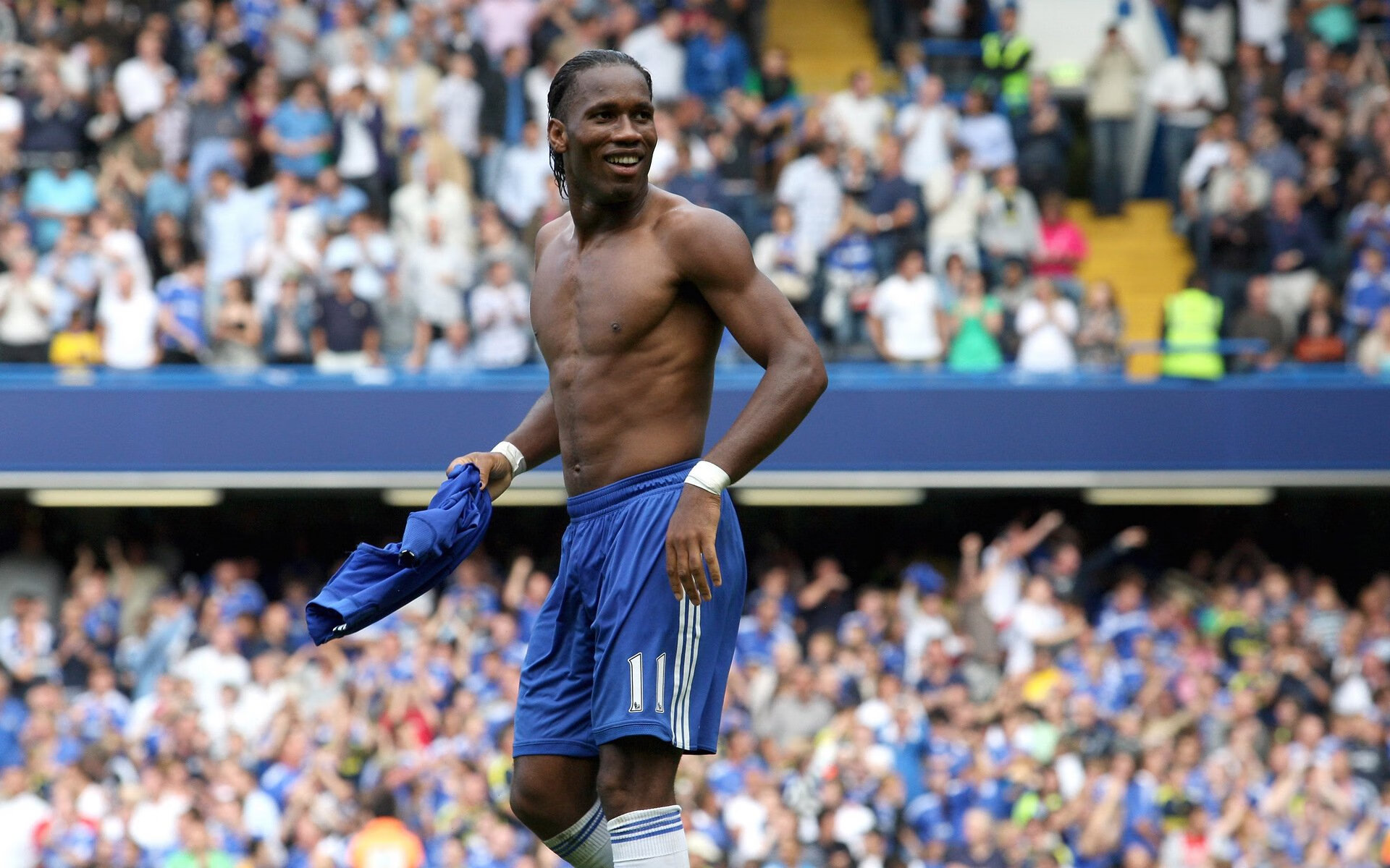 球场上的风云变化，透射强烈对抗